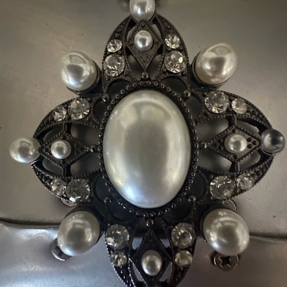 Rhinestone and pearl necklace - Picture 5 of 8